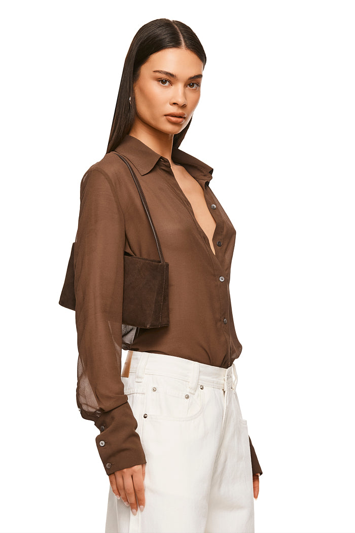 THE ARIEL MOCHA SHIRT | MODEL