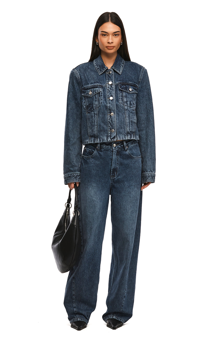 THE BAXTER WASHED INDIGO JEAN | MODEL