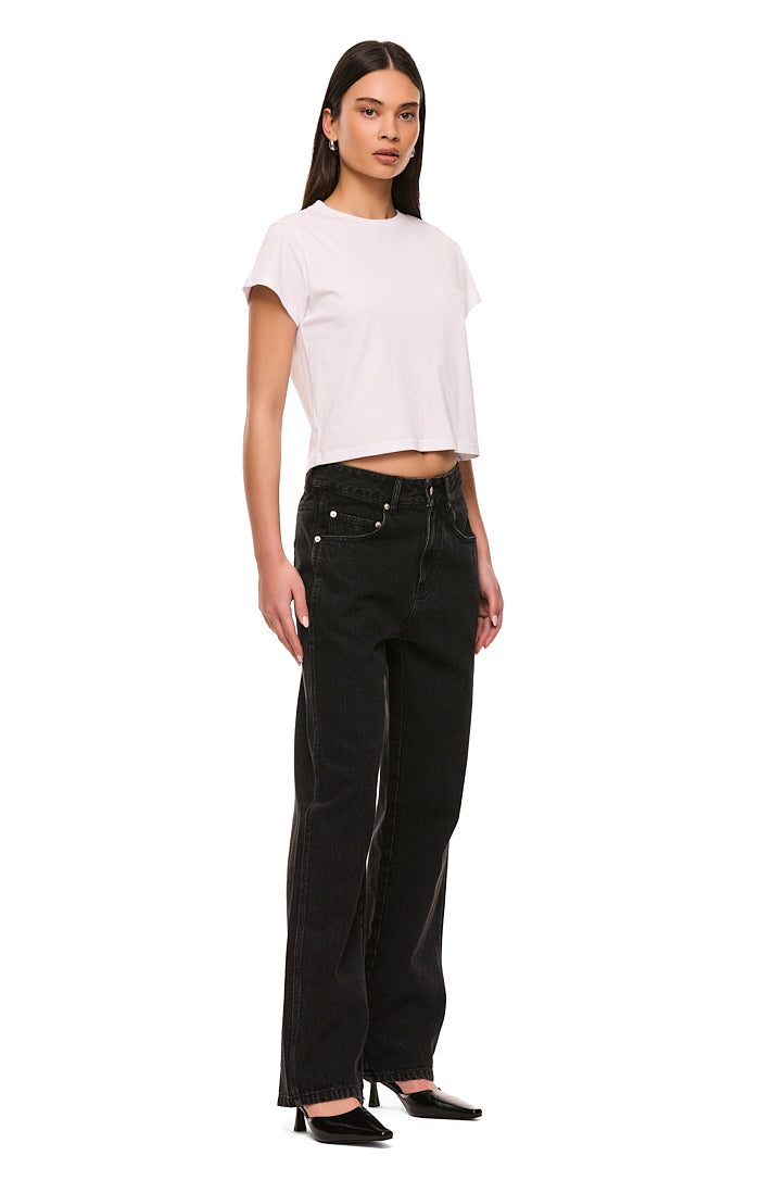 THE BLAIR WHITE TEE | model