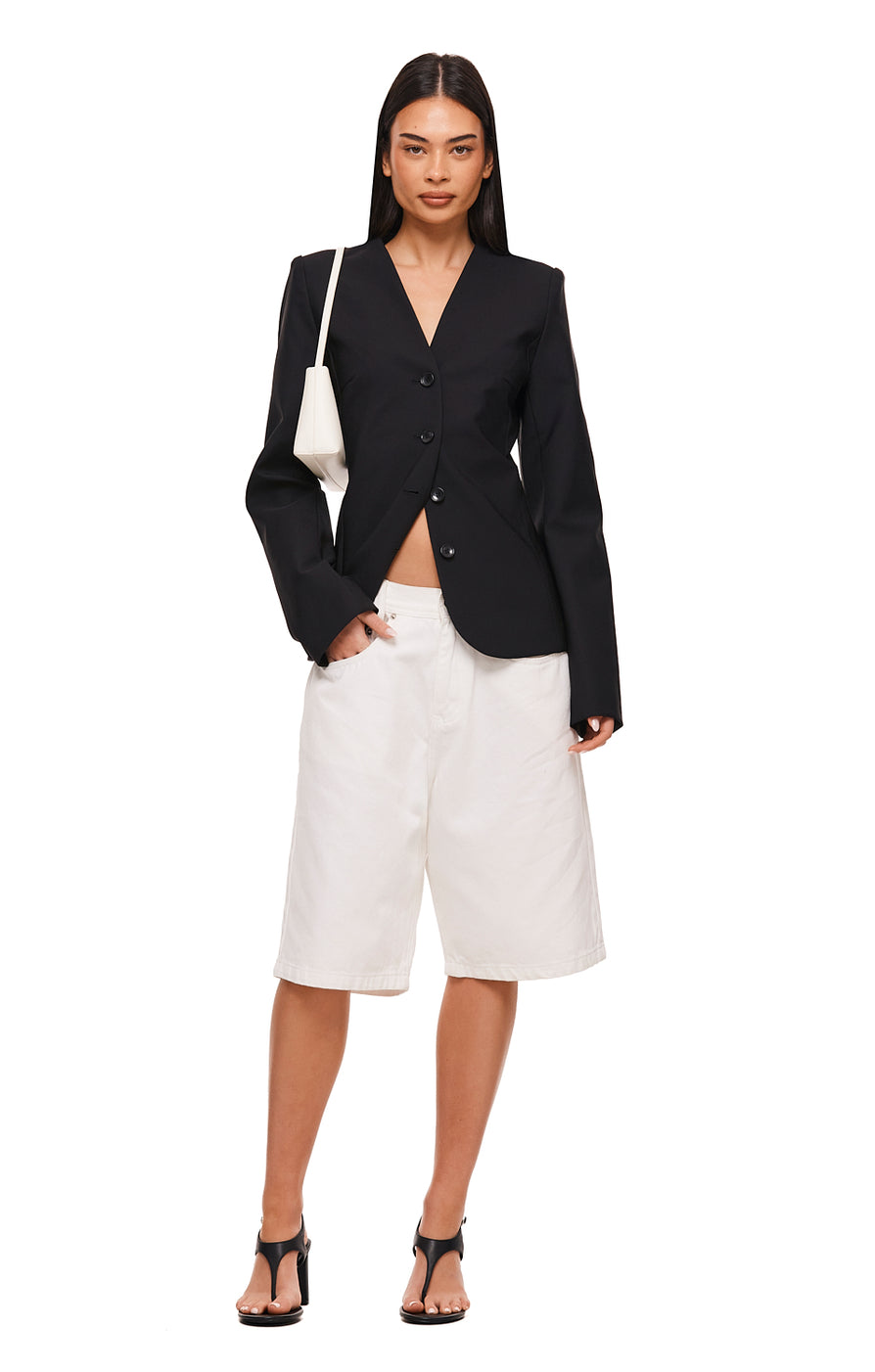 THE MAXWELL WHITE SHORT | MODEL