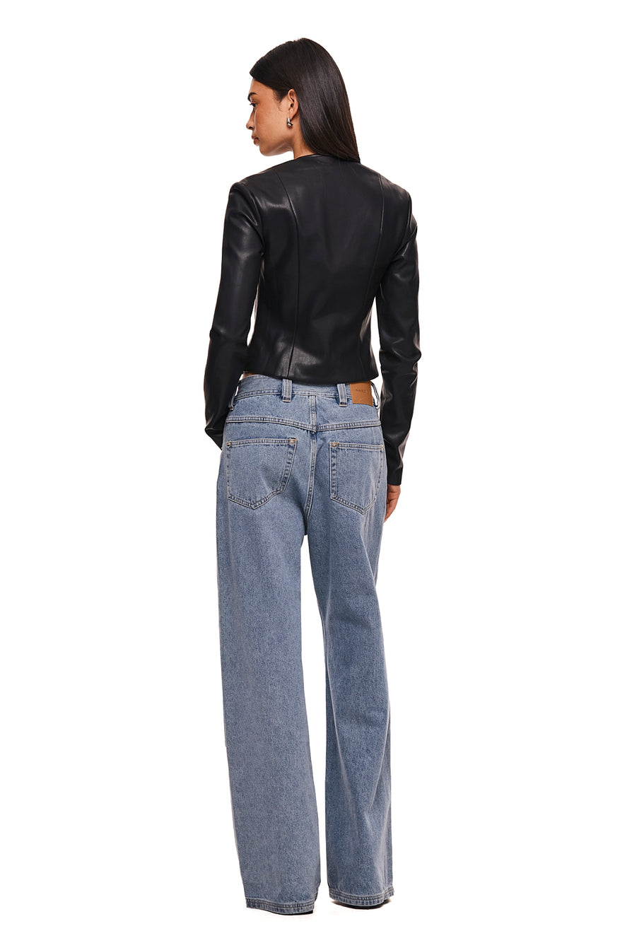 THE CONNIE BLACK JACKET | MODEL