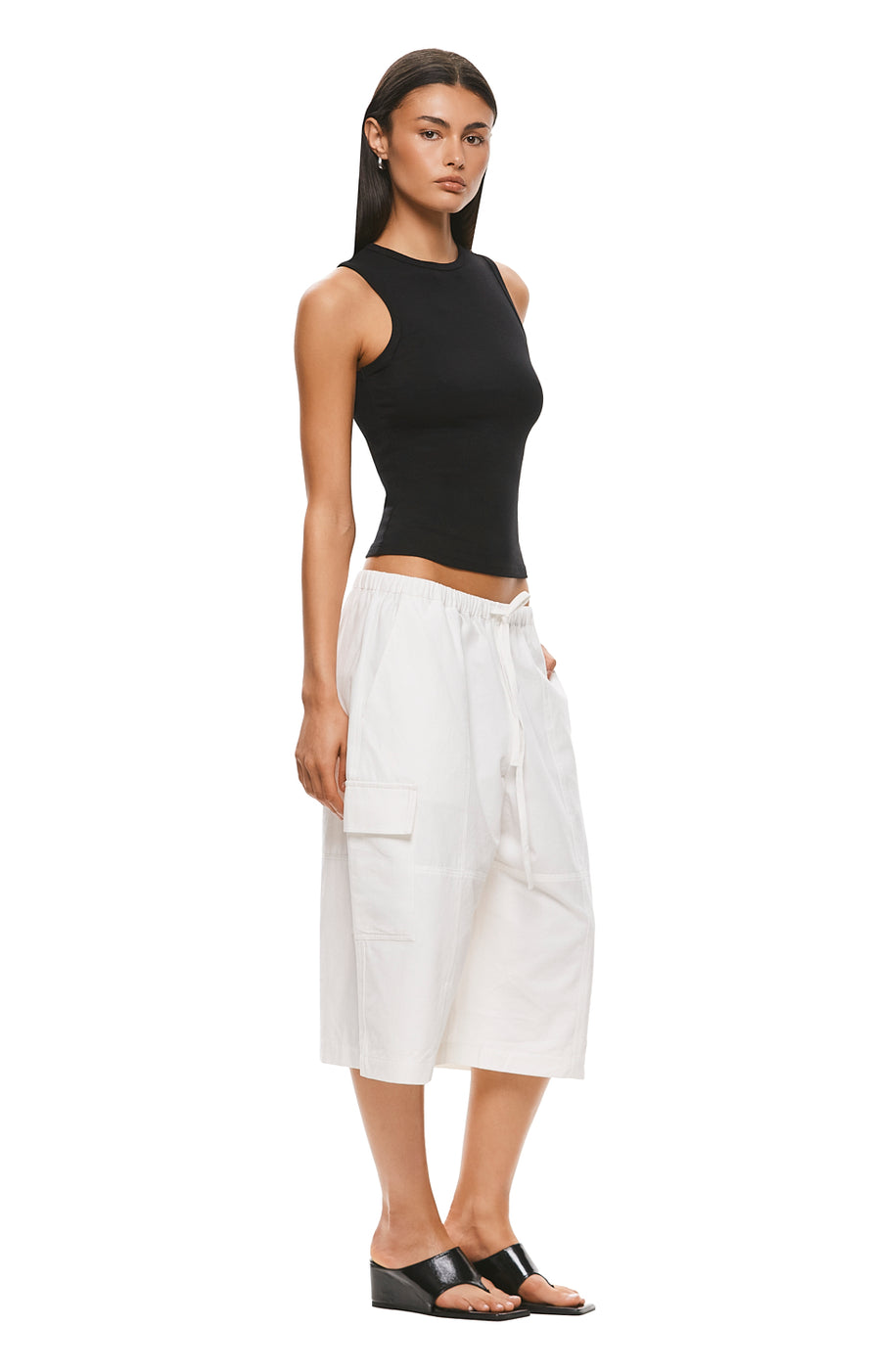 THE ZUMA WHITE SHORT | MODEL