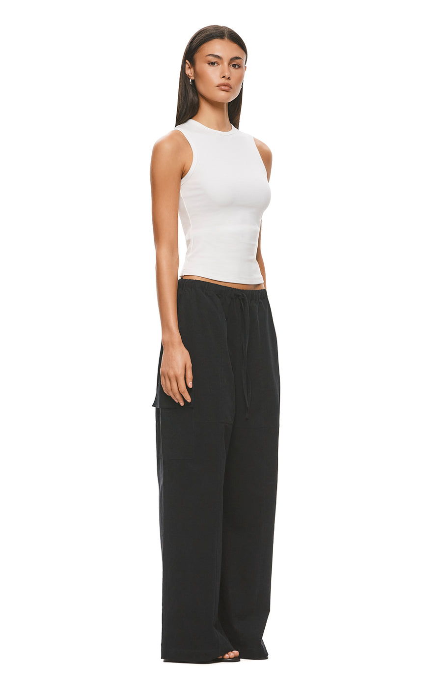 THE ZUMA BLACK PANT | MODEL
