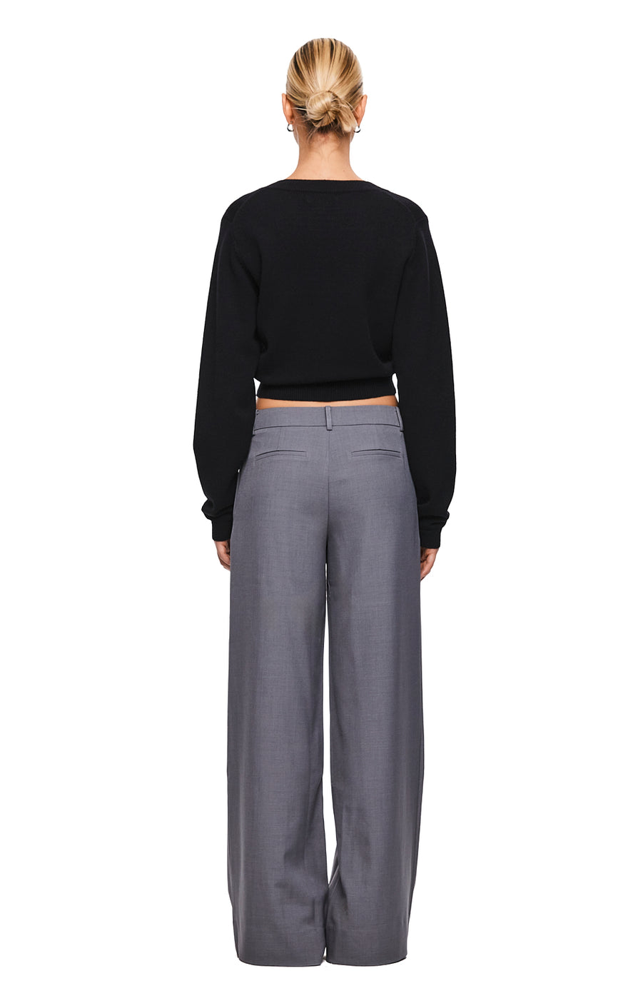 THE CULLEN BLACK KNIT | MODEL