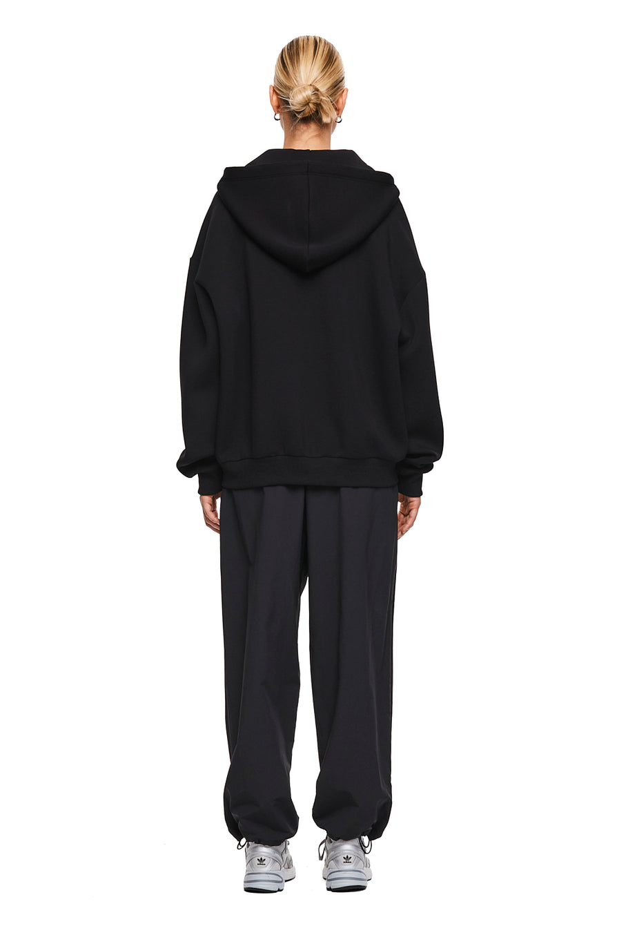 THE DARIA BLACK HOODIE | MODEL