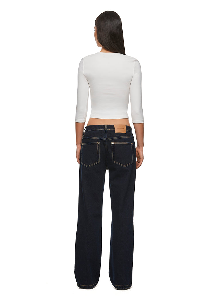 THE DENVER WHITE TOP | MODEL