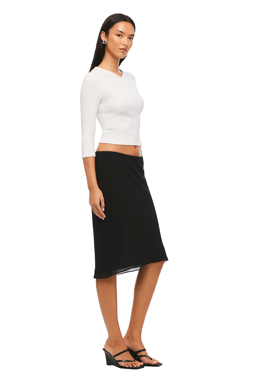 THE DAISY BLACK SKIRT | MODEL