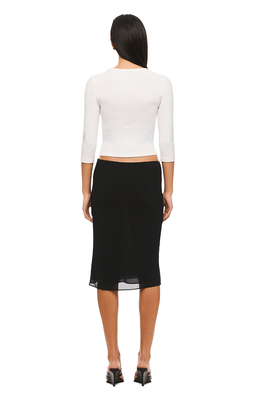 THE DAISY BLACK SKIRT | MODEL