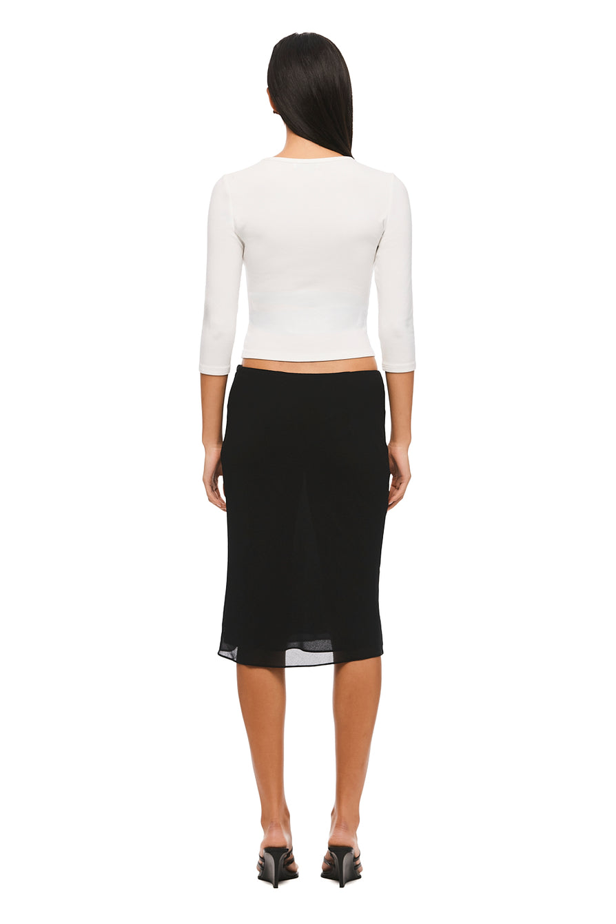 THE DAISY BLACK SKIRT | MODEL