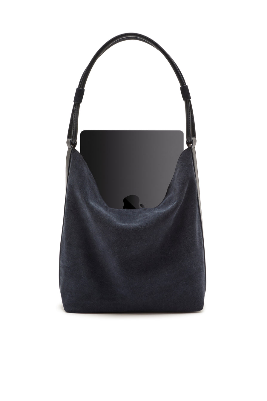 THE GELLAR NAVY BAG