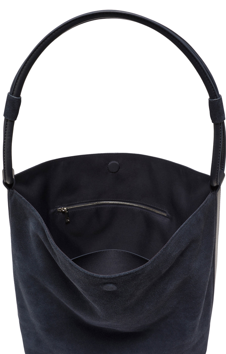 THE GELLAR NAVY BAG | GHOST