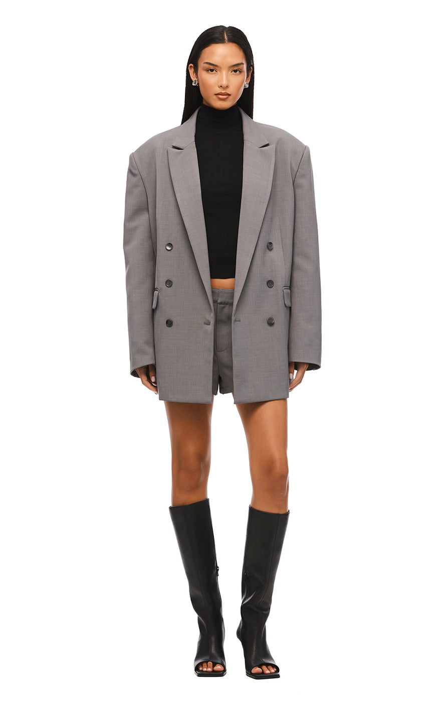 THE BECKETT SLATE SHORT | MODEL