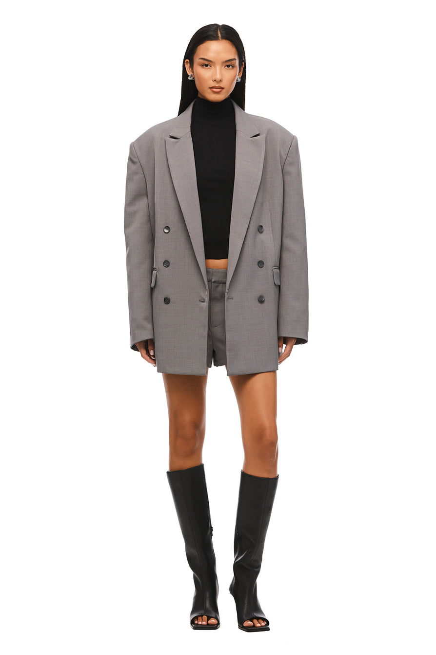THE BECKETT SLATE SHORT | MODEL