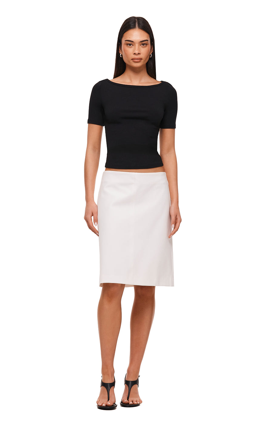 THE BOBBIE BLACK TOP | MODEL