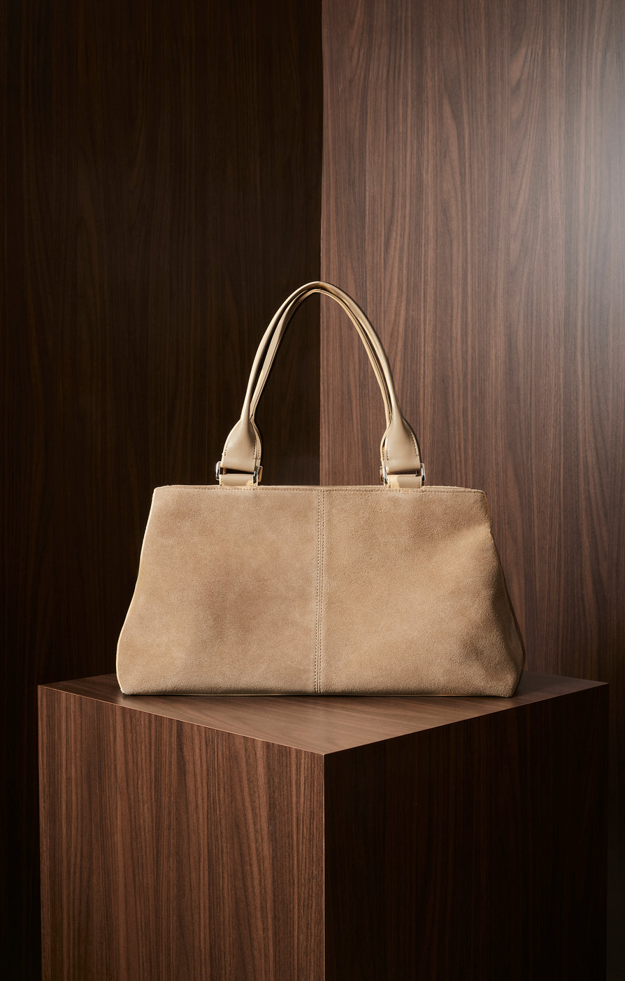 THE HUDDY BLONDE SUEDE BAG | LIFESTYLE