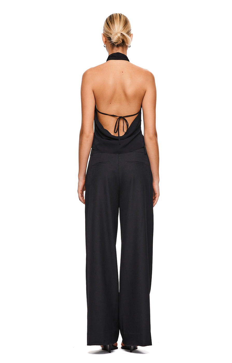 THE INGRID BLACK TOP | MODEL