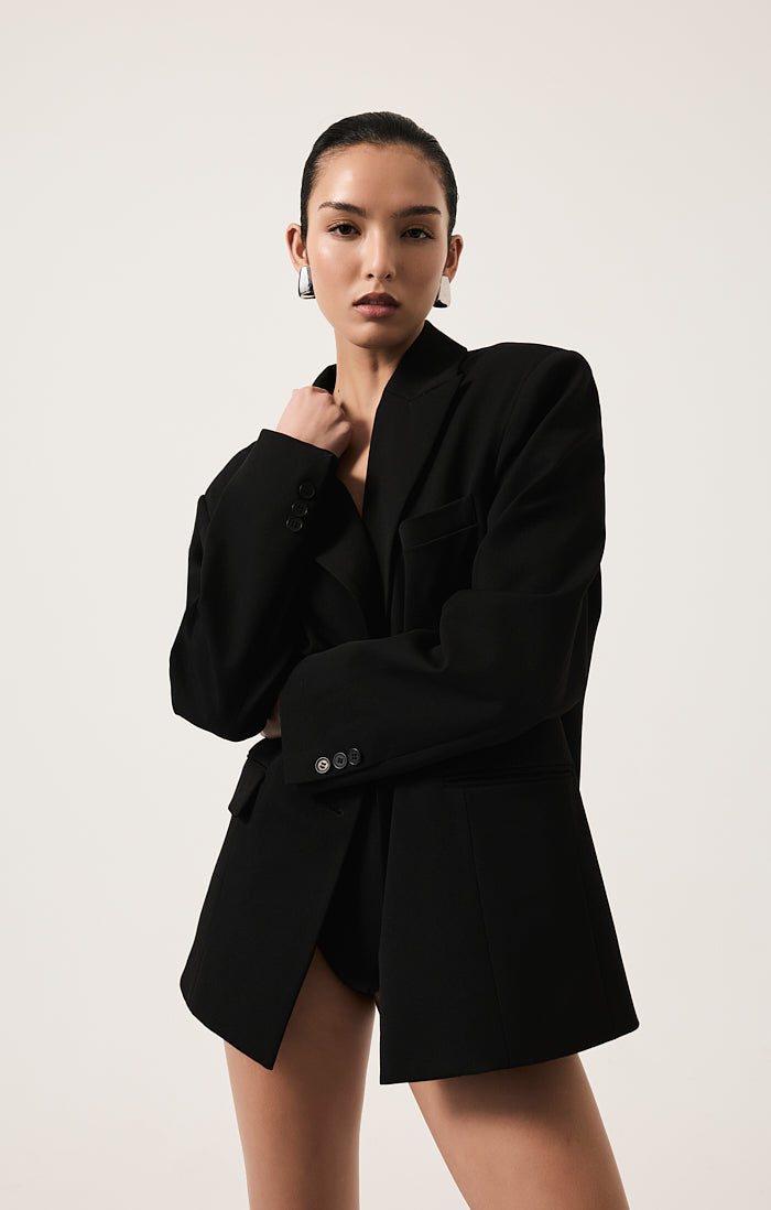 THE ISLA BLACK BLAZER | campaign
