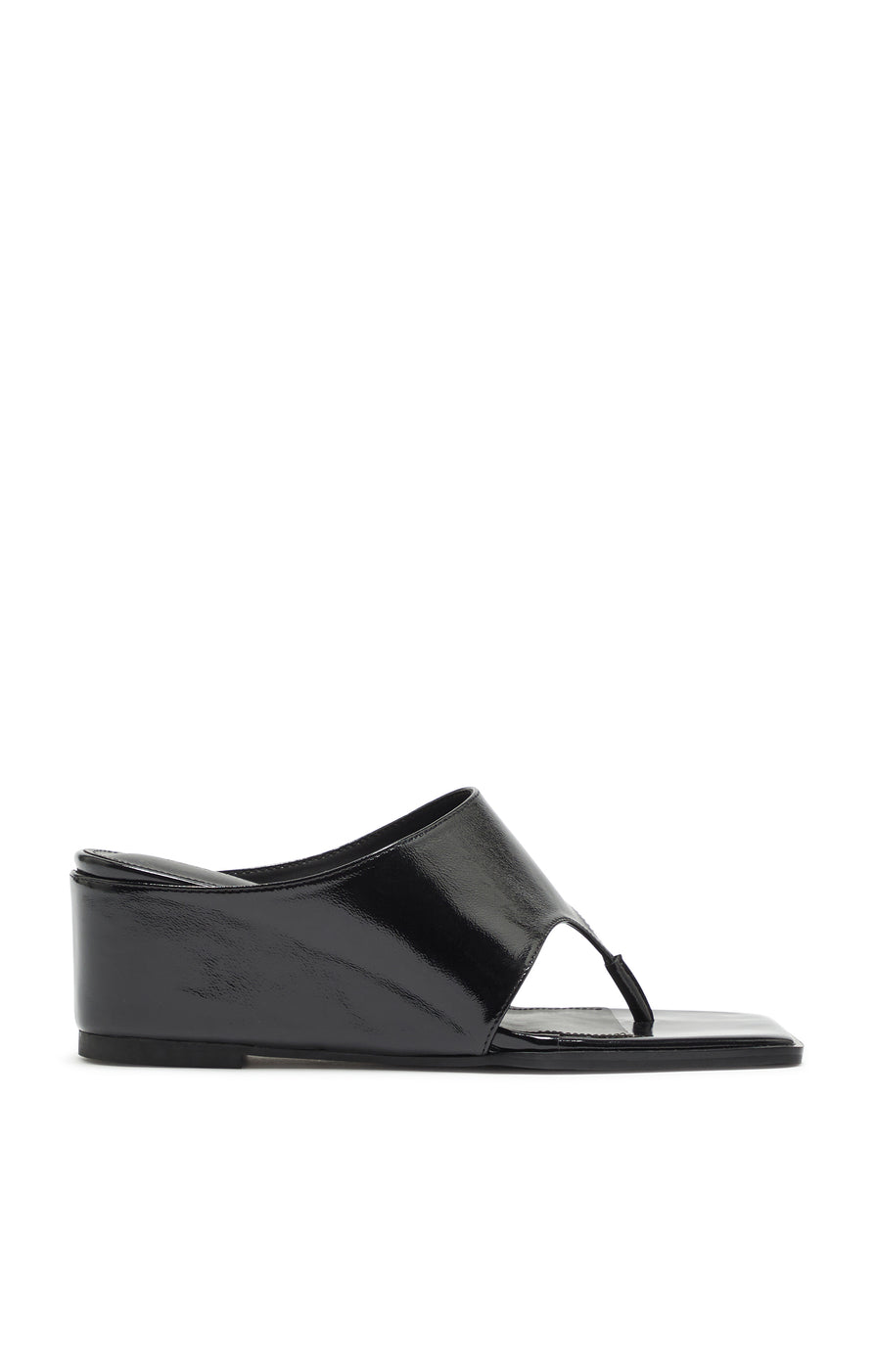 THE KENDALL BLACK WEDGE | GHOST