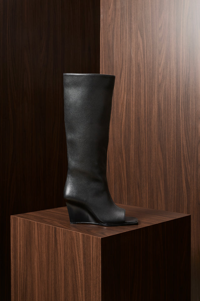 THE LENA BLACK BOOT 