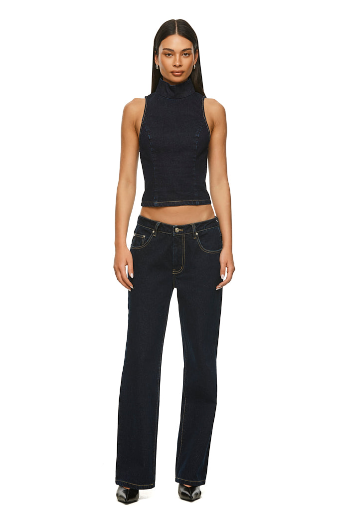 THE LYNCH INDIGO TOP | model