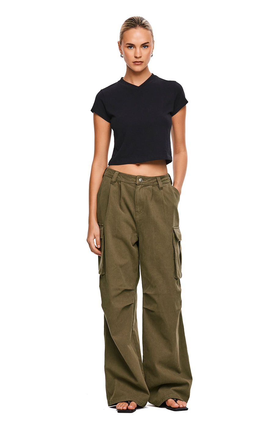 THE SEBASTIAN KHAKI JEAN | MODEL