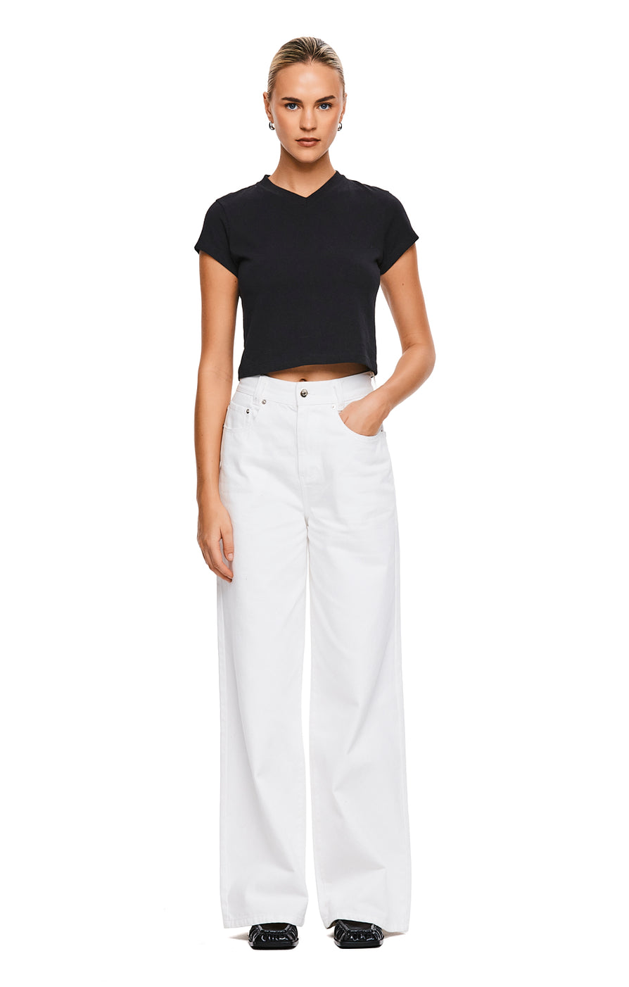 THE TURNER WHITE JEAN | MODEL