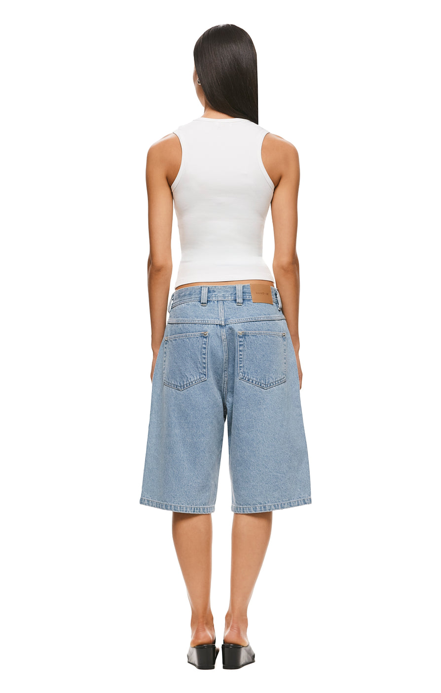 THE MAXWELL BLUE SHORT | MODEL
