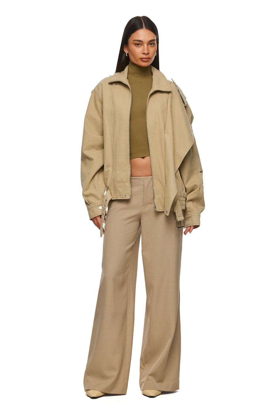 THE RORI BLONDE DENIM JACKET | MODEL