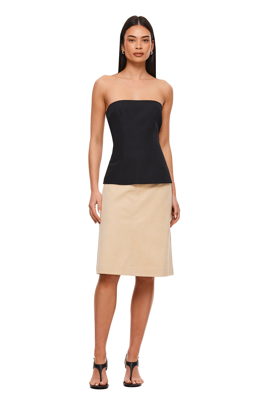 THE SULLIVAN BLACK TOP | MODEL