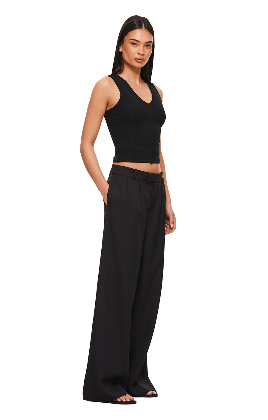 THE RAYNER BLACK PANT | MODEL