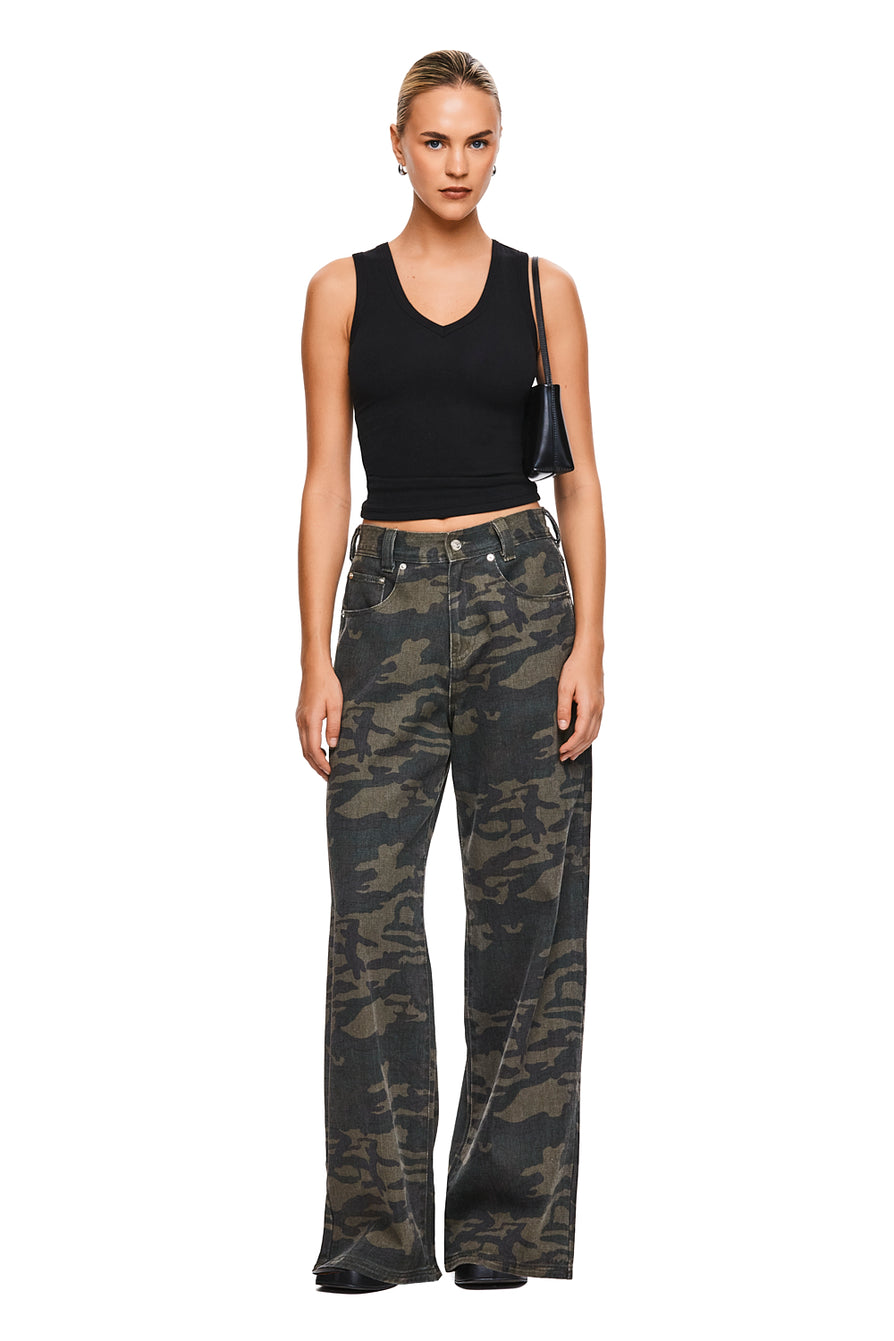 THE MAXWELL CAMO PRINT JEAN | MODEL