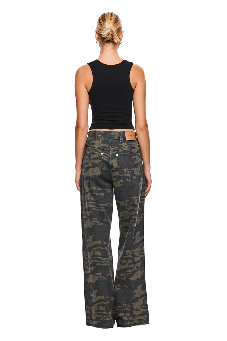 THE MAXWELL CAMO PRINT JEAN | MODEL