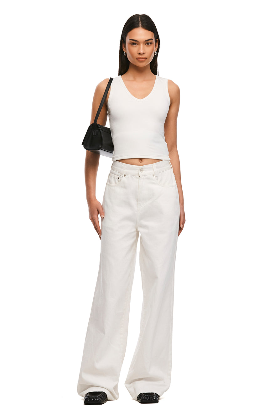 THE NOEL WHITE TANK | model