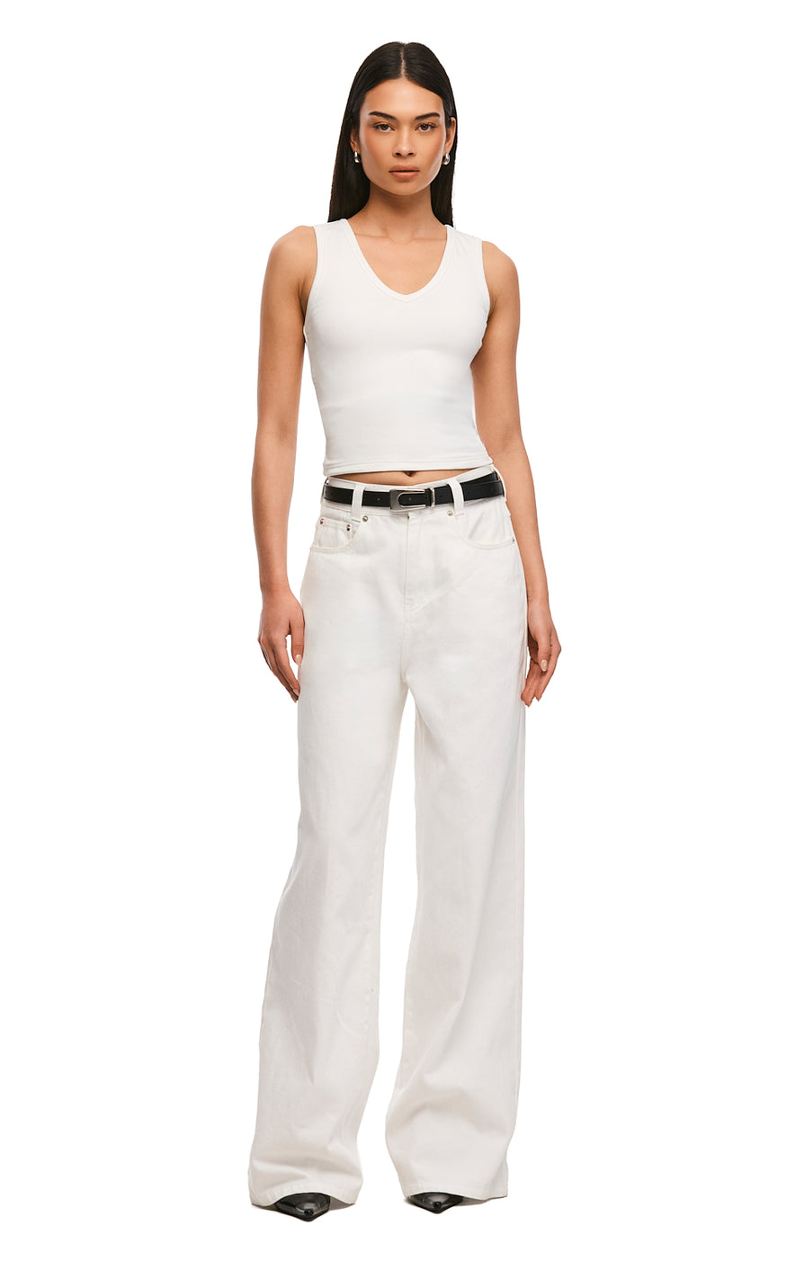 THE NOEL WHITE TANK | model