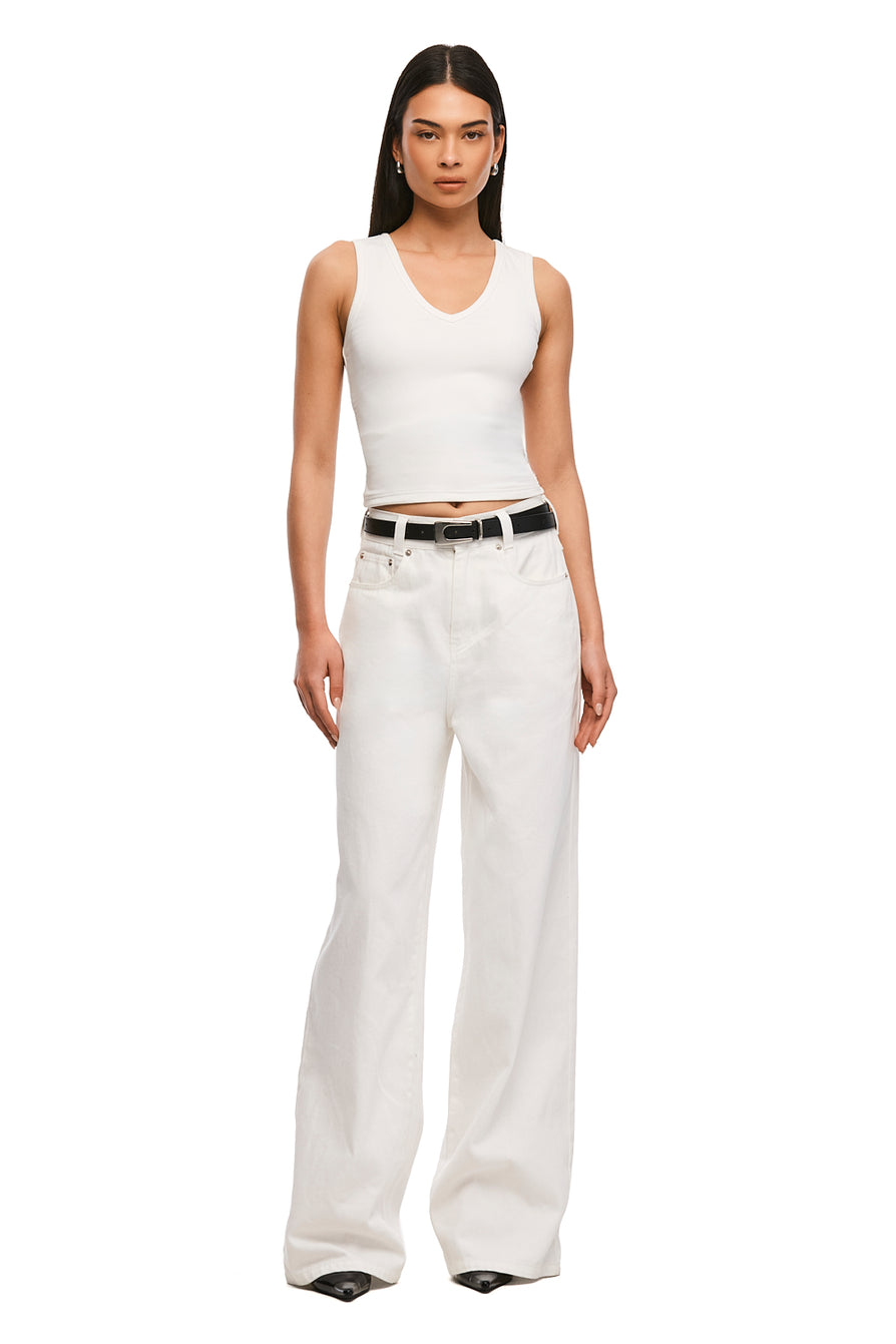 THE NOEL WHITE TANK | model