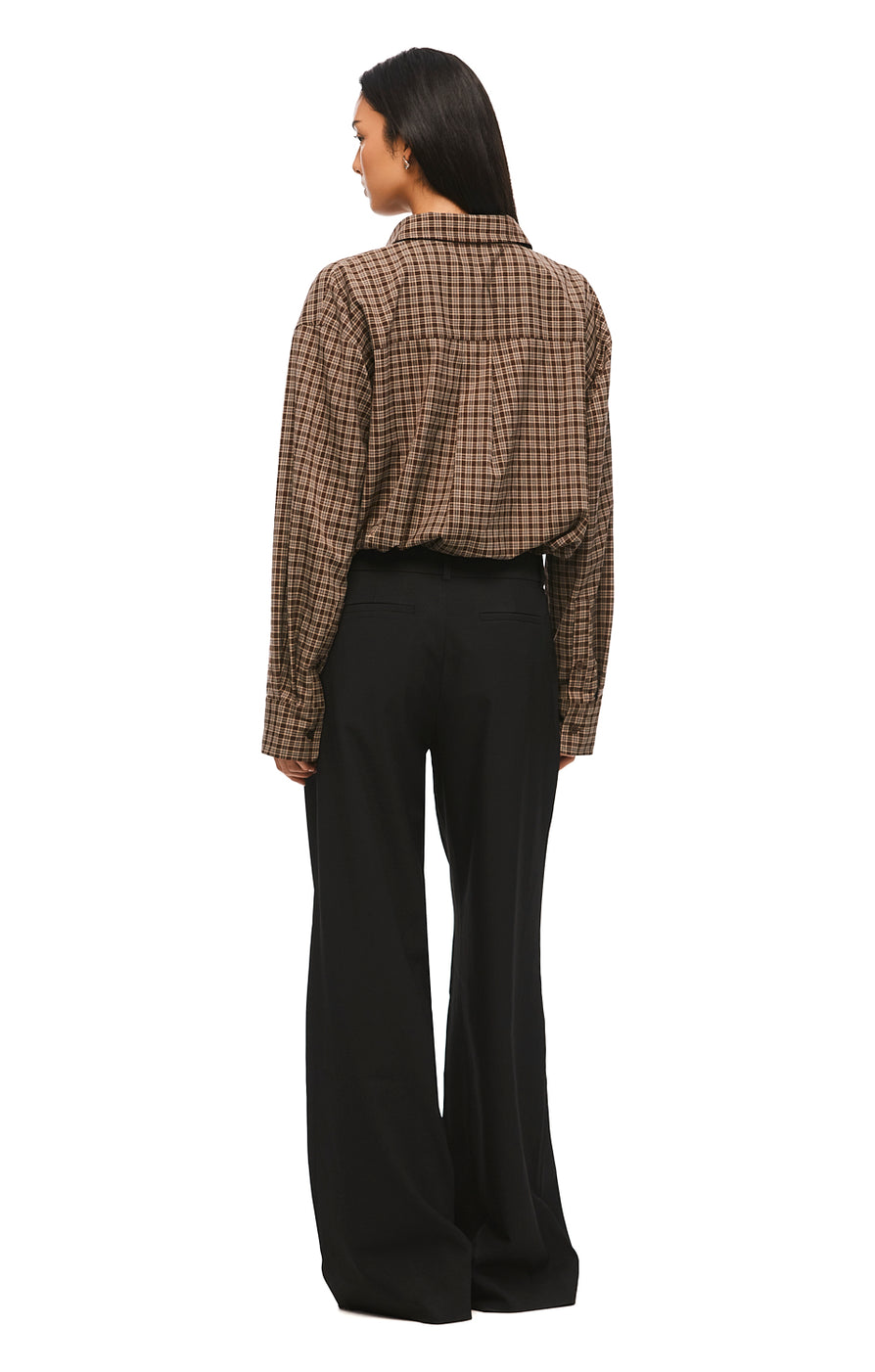 THE PAX COFFEE SHIRT | MODEL