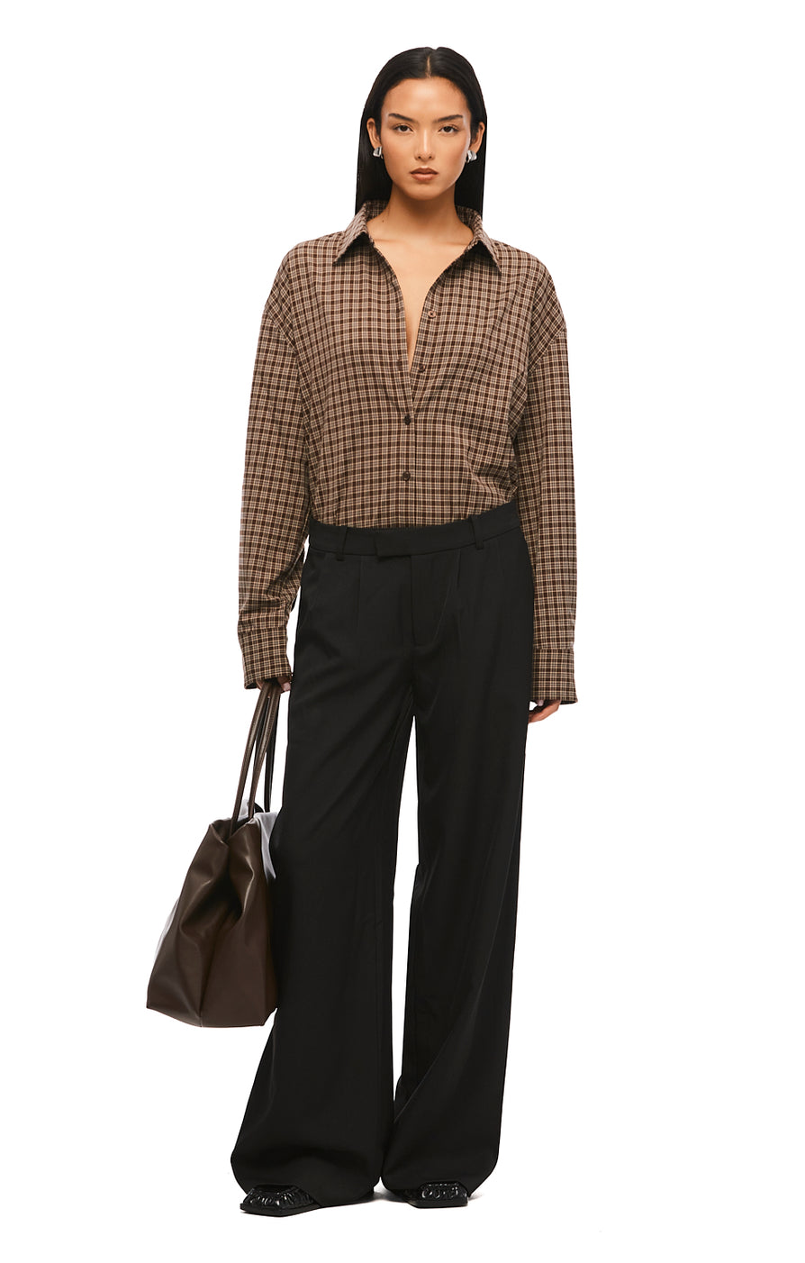 THE PAX COFFEE SHIRT | MODEL