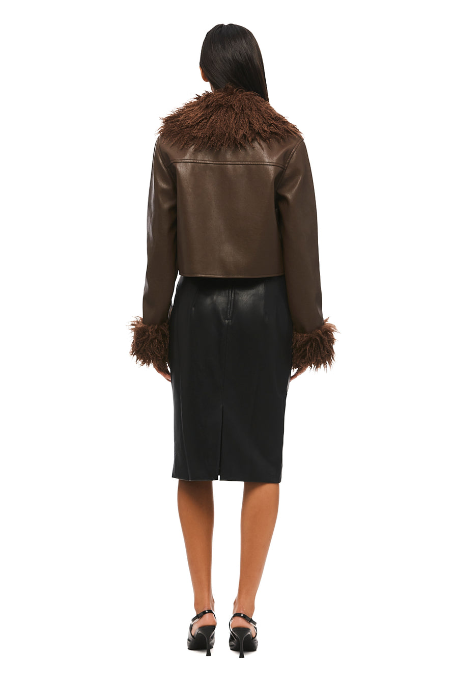 THE PIPPA COFFEE JACKET | MODEL