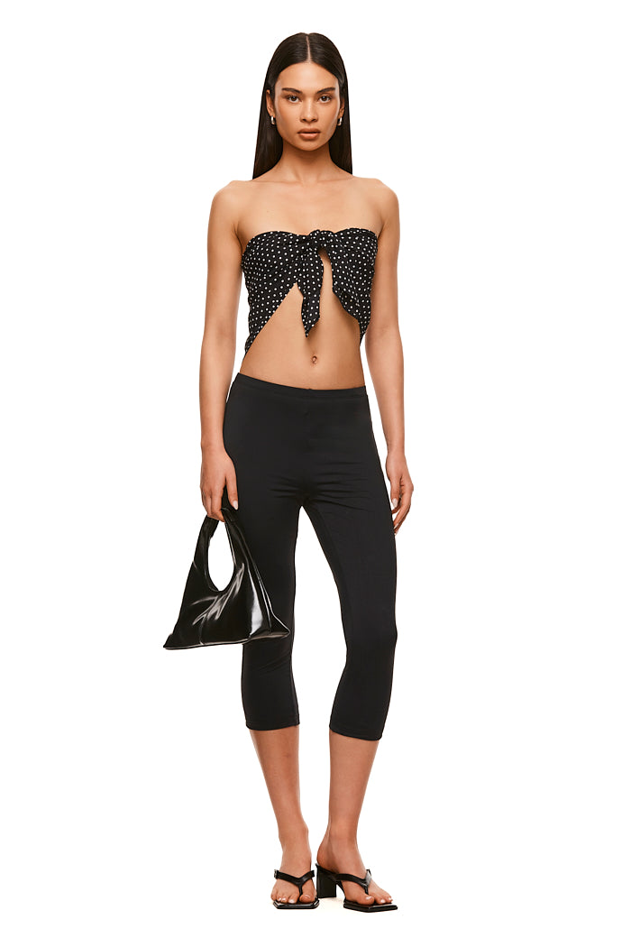 THE PORTO SPOT SCARF | model