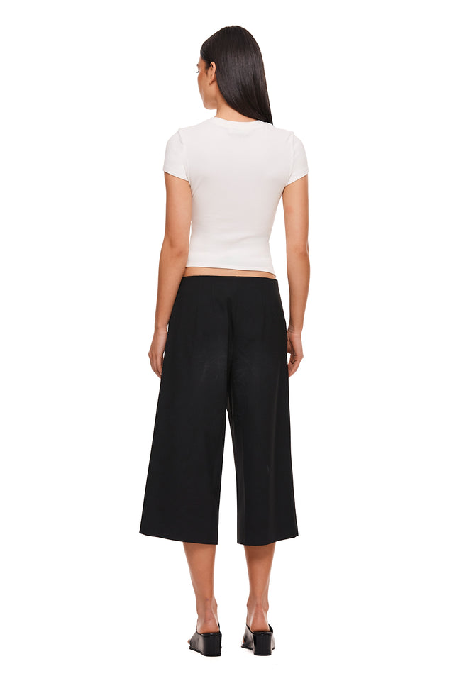 THE RHEA BLACK BERMUDA SHORT 
