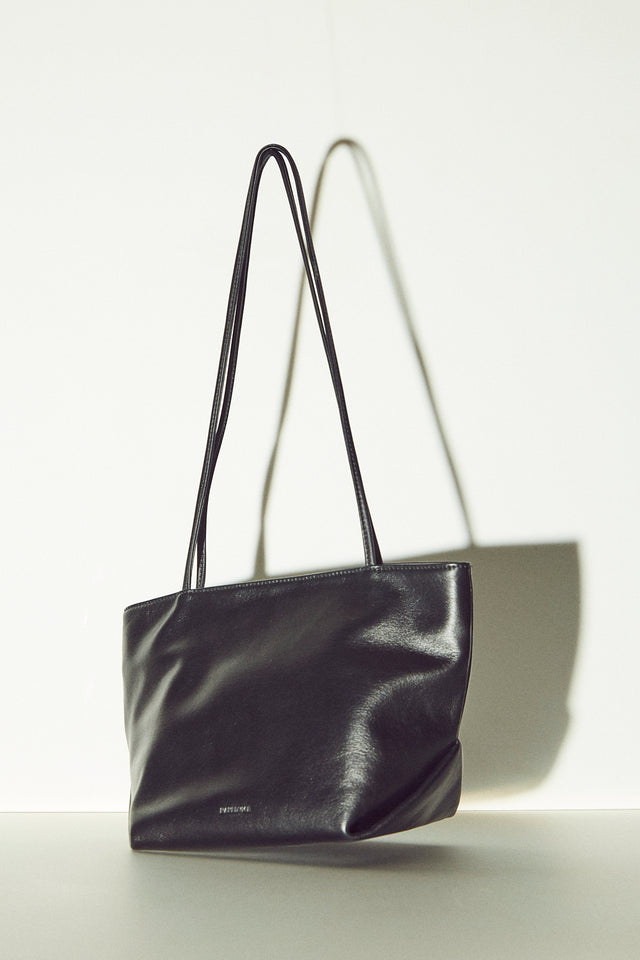 THE ROWIE BLACK BAG 
