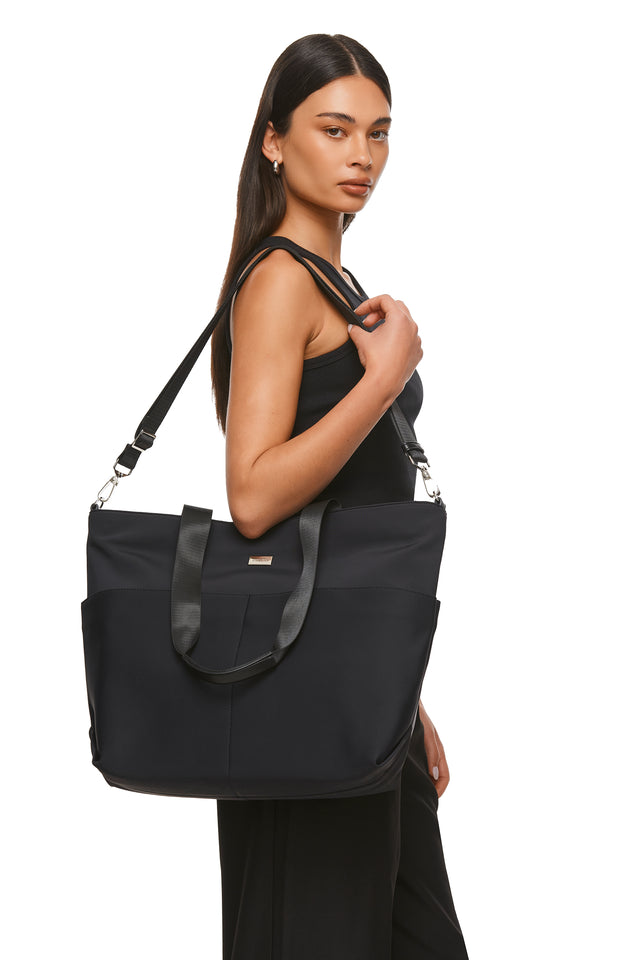 THE MAPLE BLACK BABY BAG 