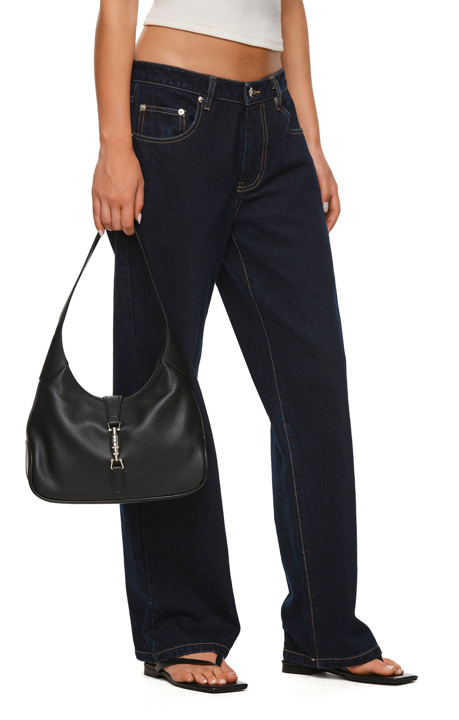 THE AMBER BLACK BAG | MODEL