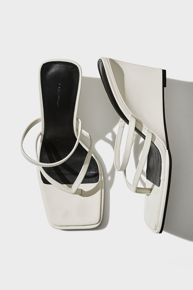 THE SASKIA WHITE WEDGE 