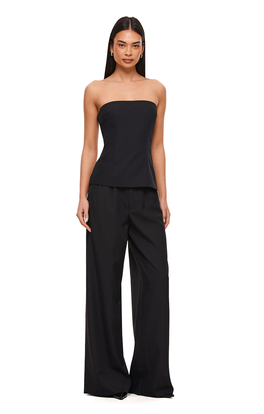 THE SULLIVAN BLACK TOP | MODEL