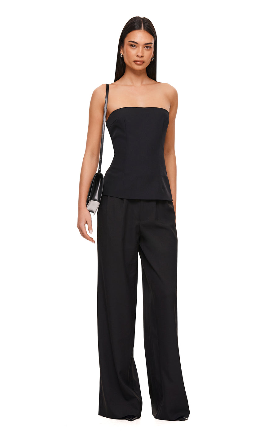 THE SULLIVAN BLACK TOP | MODEL