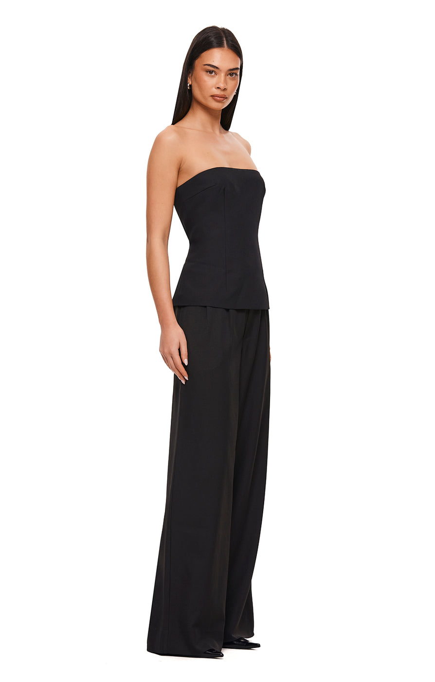 THE SULLIVAN BLACK TOP | MODEL