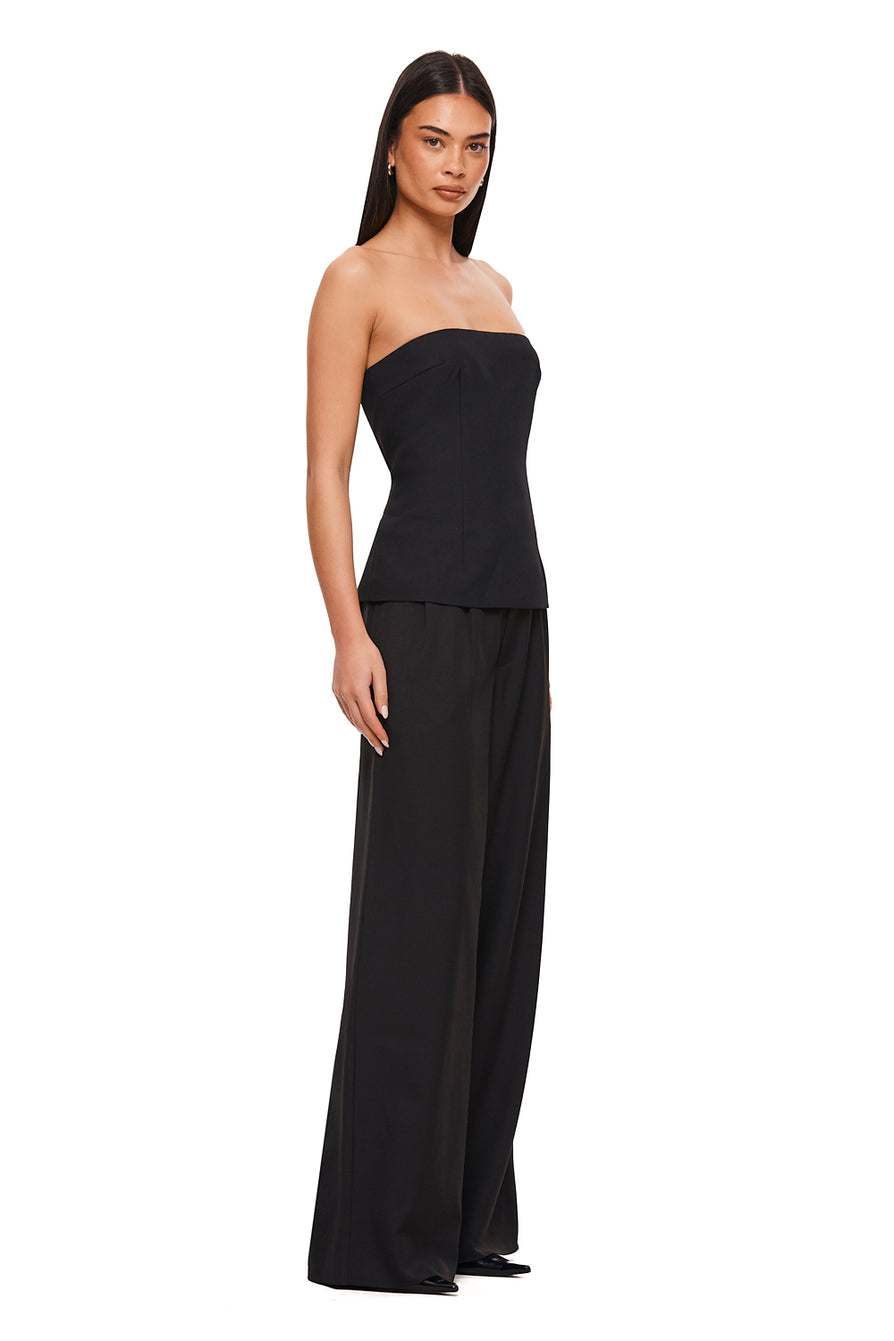 THE SULLIVAN BLACK TOP | MODEL