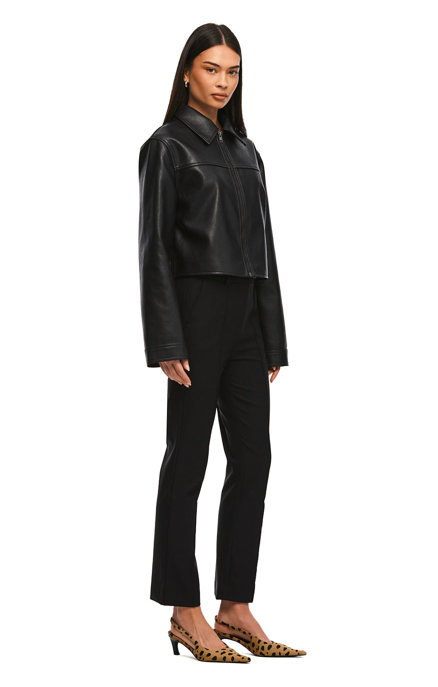 THE TANNER BLACK JACKET | MODEL