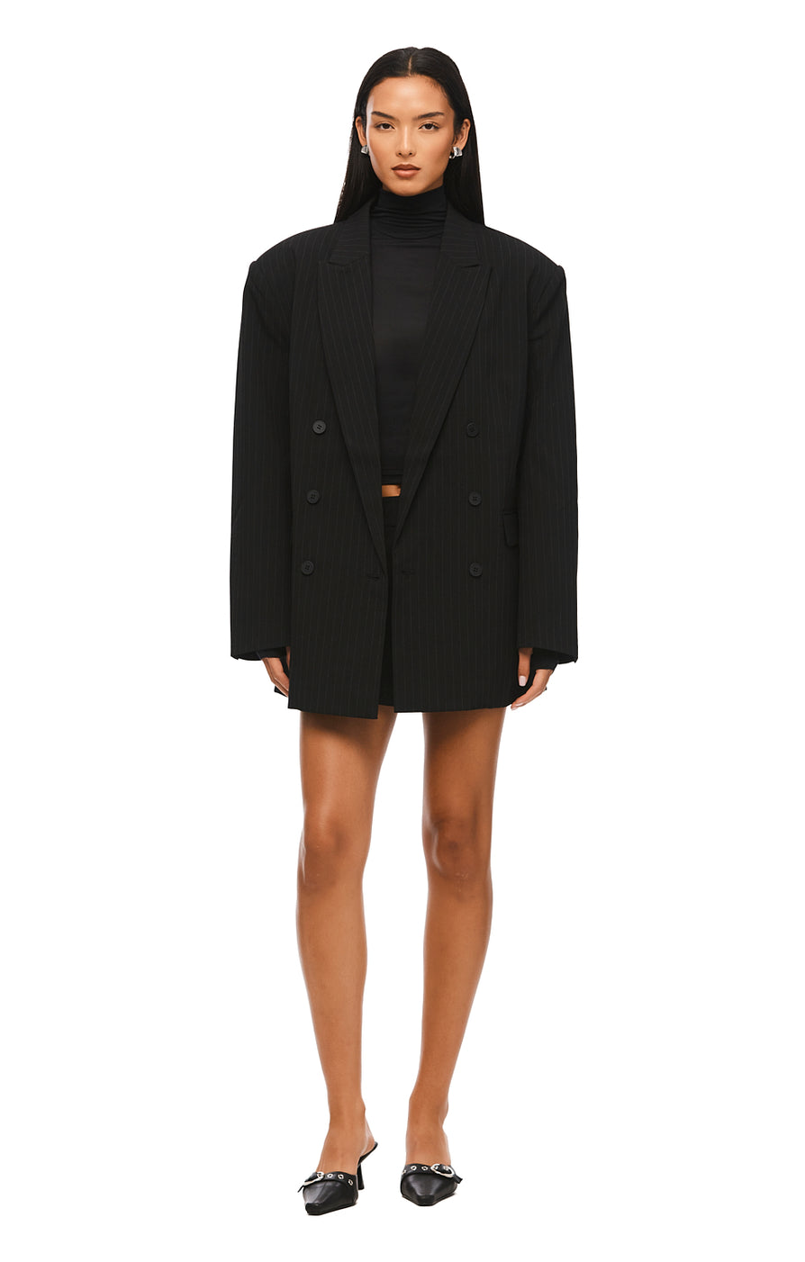 THE ROMAN PINSTRIPE BLAZER | MODEL